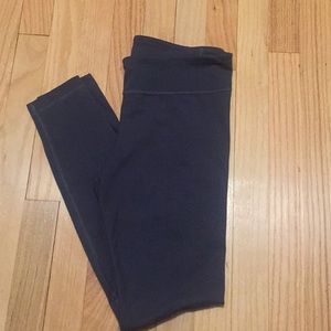 Under armour leggings.